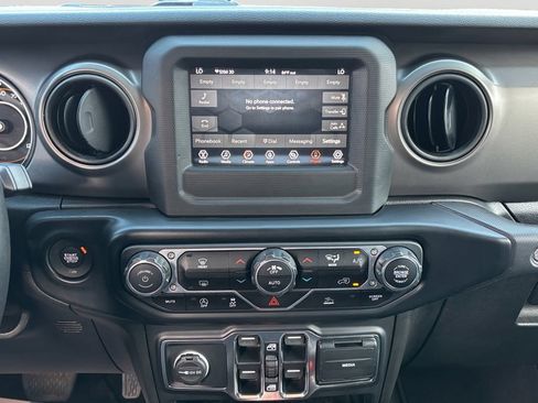 Used 2021 Jeep Wrangler Unlimited Sport AWD/4WD image 18