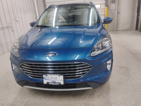 Certified 2022 Ford Escape Titanium w/ Titanium Premium Package image 6