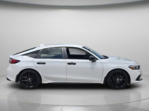 Used 2024 Honda Civic Sport image 3