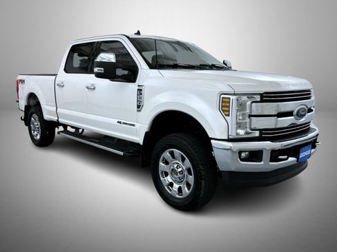 Used 2019 Ford F250 Lariat w/ Chrome Package AWD/4WD image 3