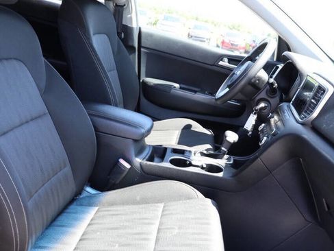 Used 2021 Kia Sportage LX AWD/4WD image 15