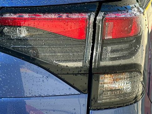 Certified 2026 Subaru Forester AWD/4WD image 31