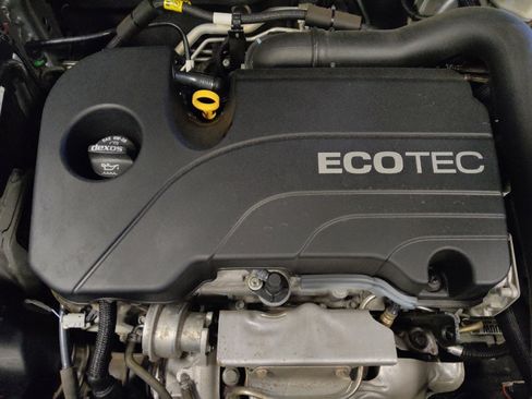 Used 2020 Chevrolet Equinox LT image 30