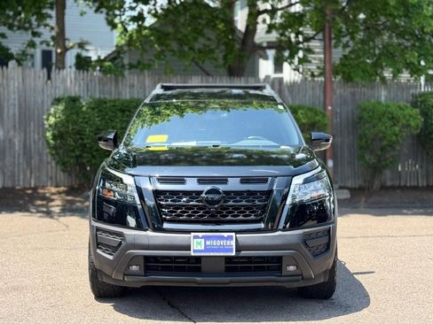 Used 2024 Nissan Pathfinder Rock Creek AWD/4WD image 9