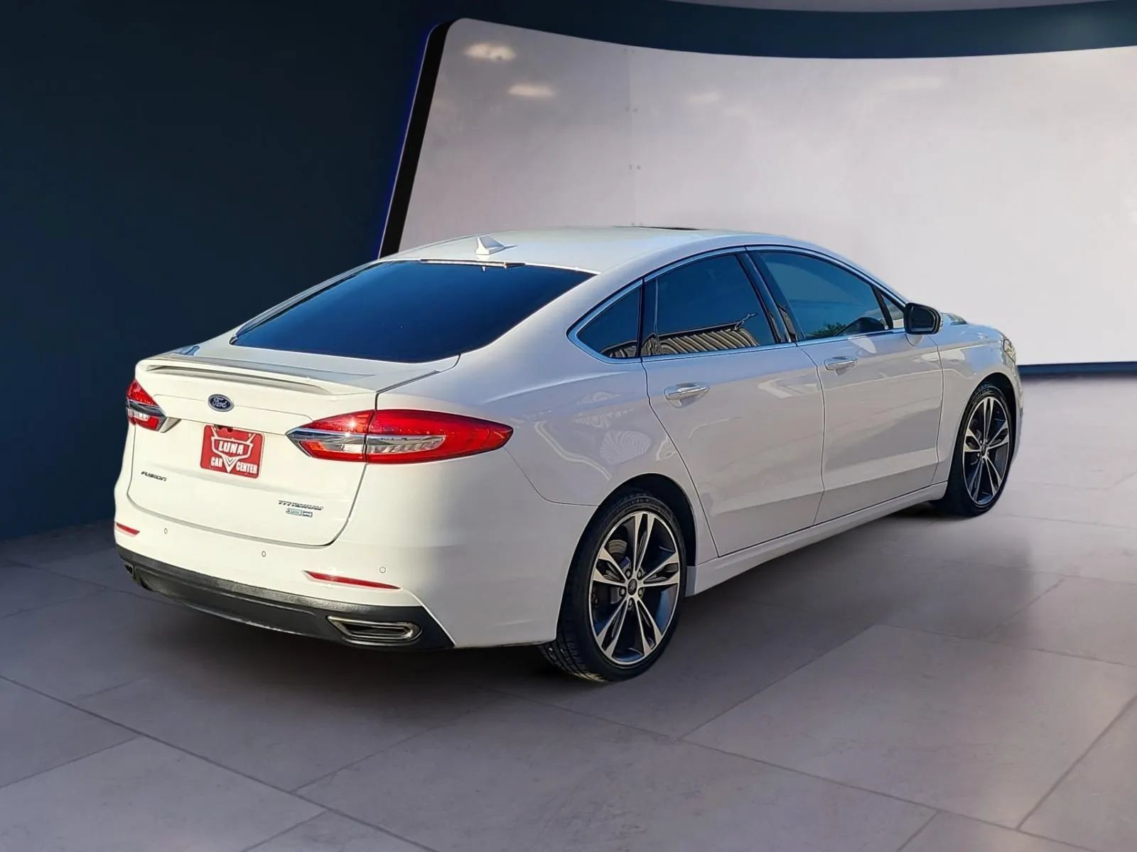 Used 2019 Ford Fusion Titanium AWD/4WD image 5