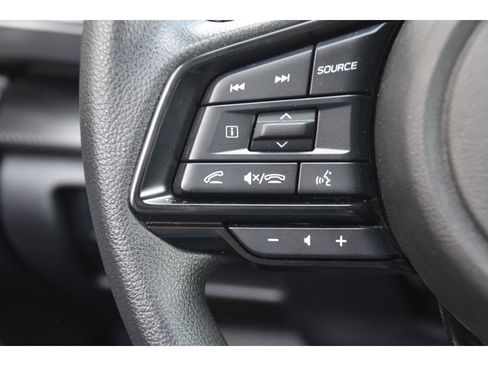 Used 2025 Subaru Crosstrek 2.0i Premium image 32