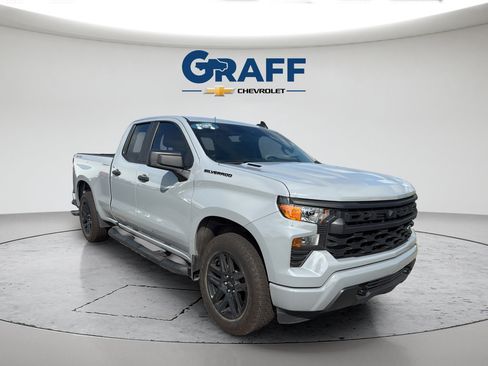 Used 2025 Chevrolet Silverado 1500 Custom w/ Turbomax Blackout Package AWD/4WD image 11