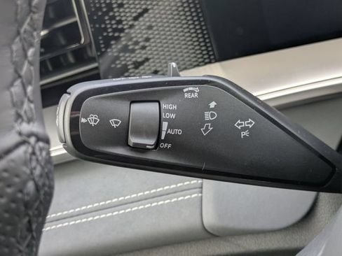 New 2026 Volkswagen Tiguan SE R-Line FWD image 30