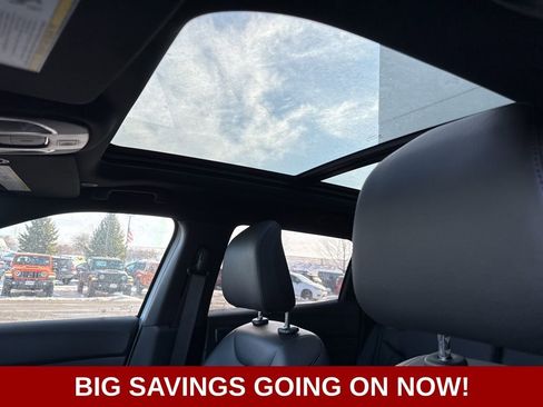 New 2025 Jeep Compass Trailhawk w/ Trailhawk Elite Group image 38