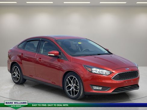 Used 2018 Ford Focus SEL FWD image 1