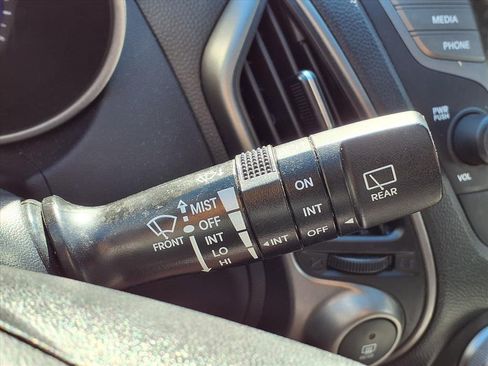 Used 2015 Hyundai Tucson SE image 22