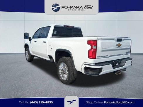 Used 2022 Chevrolet Silverado 2500 High Country w/ Safety Package II AWD/4WD image 7