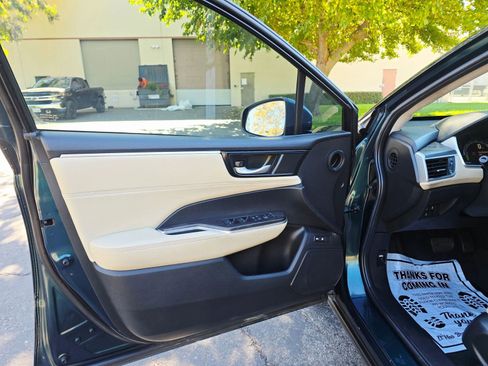 Used 2018 Honda Clarity Plug-In Hybrid image 12