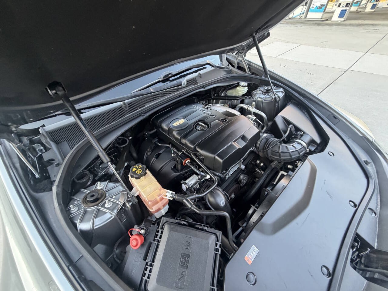 Used 2018 Cadillac CTS Luxury RWD image 30