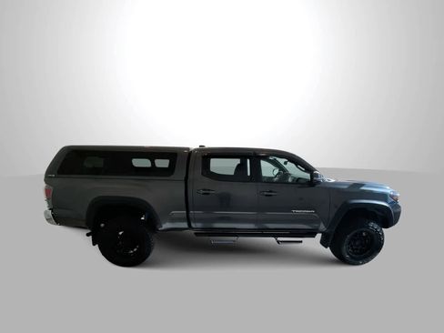 Certified 2023 Toyota Tacoma TRD Off-Road AWD/4WD image 9