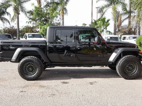 Used 2020 Jeep Gladiator Sport w/ Quick Order Package 24S image 12