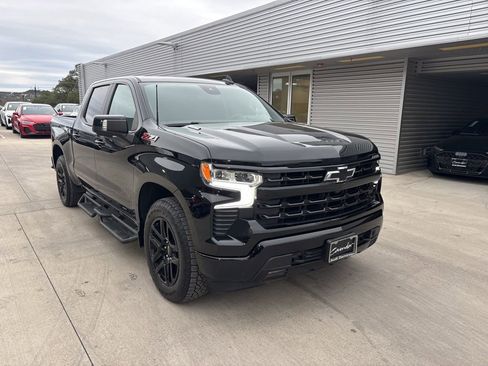 Used 2023 Chevrolet Silverado 1500 RST w/ Convenience Package II image 3
