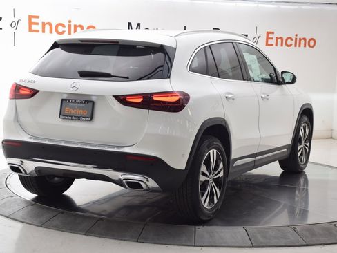 Certified 2025 Mercedes-Benz GLA 250 image 6