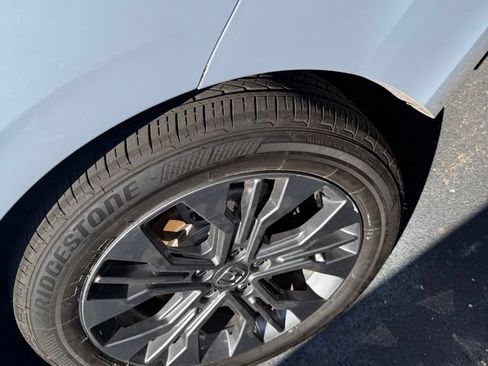 Used 2025 Honda Odyssey Touring image 11
