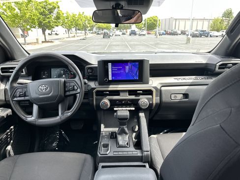 Used 2025 Toyota Tacoma SR image 29