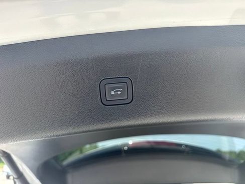 Used 2024 Buick Enclave Premium FWD image 24