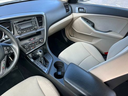Used 2013 Kia Optima LX w/ Convenience Pkg image 16