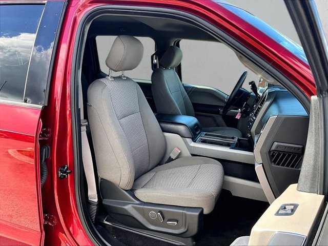 Used 2018 Ford F150 XLT w/ Equipment Group 302A Luxury AWD/4WD image 9