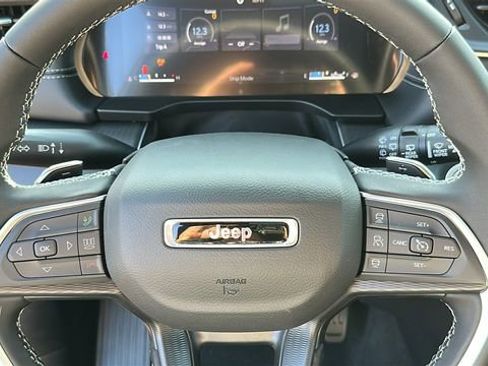 New 2025 Jeep Grand Cherokee L Laredo AWD/4WD image 13