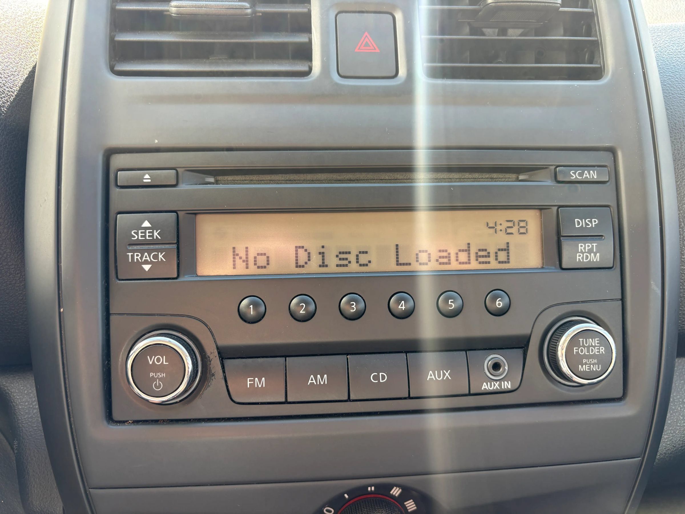 Used 2015 Nissan Versa S Plus FWD image 31