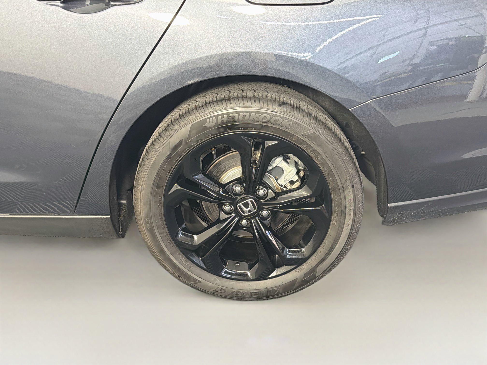 Used 2025 Honda Accord SE image 11