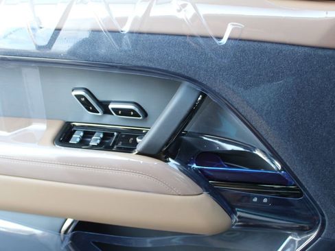 New 2026 Land Rover Range Rover Sport SE image 17