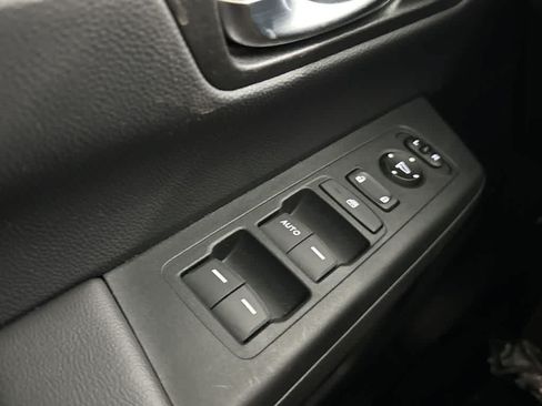 Used 2025 Honda CR-V LX image 16