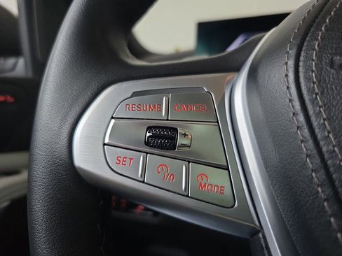 Used 2023 BMW X7 xDrive40i w/ Premium Package image 21