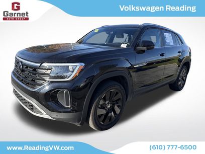Used 2025 Volkswagen Atlas Cross Sport SE w/ Panoramic Sunroof Package