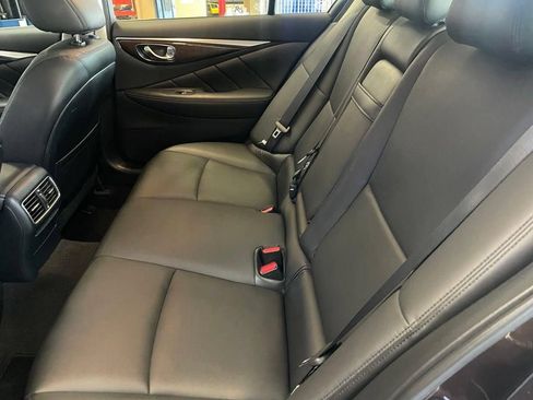 Used 2018 INFINITI Q50 Luxe w/ Essential Package (3.0T Luxe) AWD/4WD image 7