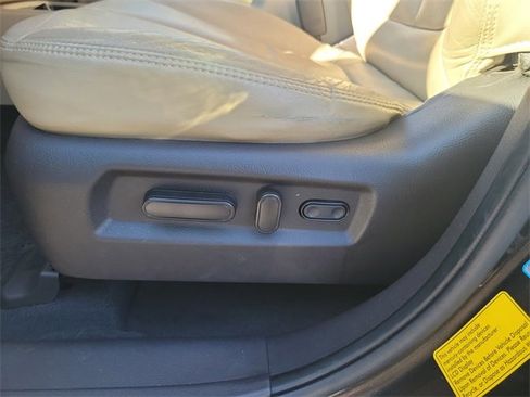 Used 2011 Hyundai Santa Fe Limited w/ Navigation Pkg 4 image 14