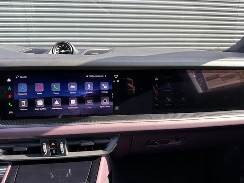 Used 2026 Porsche Cayenne GTS AWD/4WD image 36