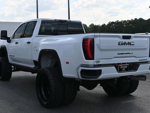 Used 2026 GMC Sierra 3500 Denali Ultimate image 12