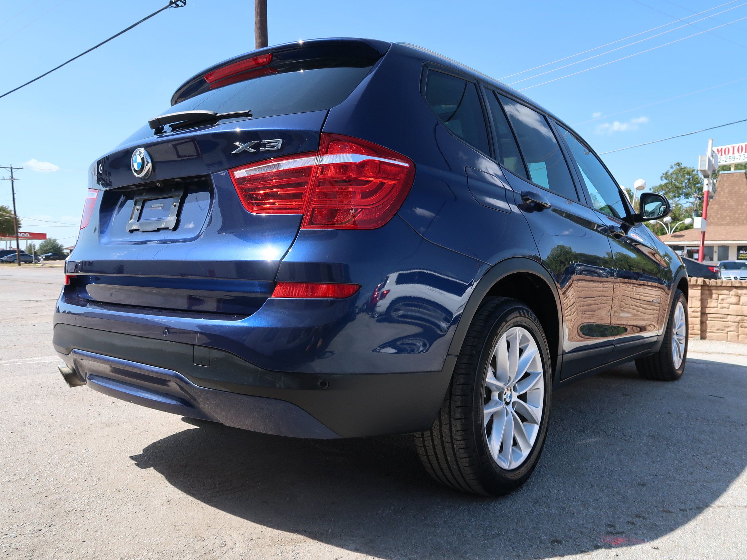 Used 2017 BMW X3 sDrive28i RWD image 8