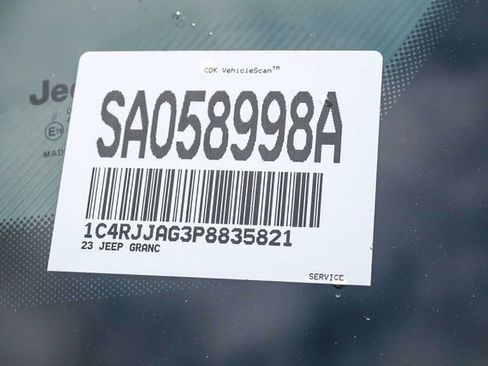 Used 2023 Jeep Grand Cherokee L Laredo image 30