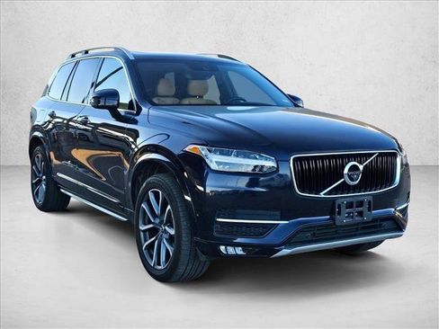 Used 2017 Volvo XC90 T6 Momentum w/ Vision Package image 3