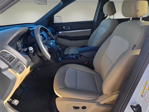 Used 2017 Ford Explorer 4WD image 11