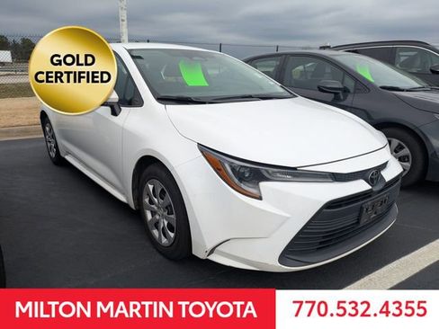 Certified 2023 Toyota Corolla LE image 2