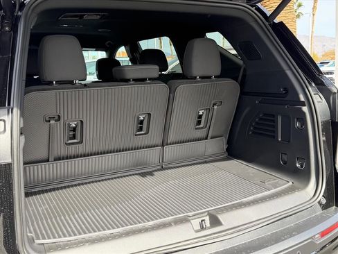 New 2026 Chevrolet Traverse LT w/ Midnight/Sport Edition image 8