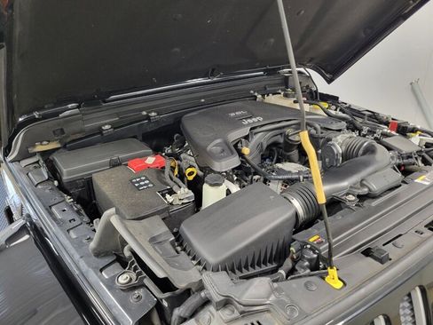 Used 2021 Jeep Wrangler Unlimited Sahara AWD/4WD image 94