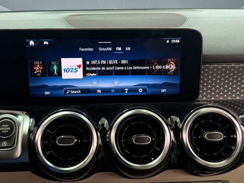 New 2026 Mercedes-Benz GLB 250 image 27