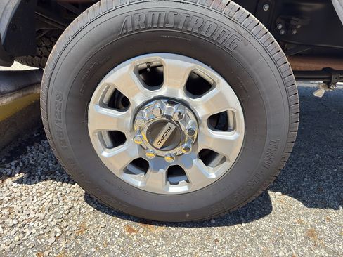Used 2024 Ford F250 XLT w/ FX4 Off-Road Package AWD/4WD image 19