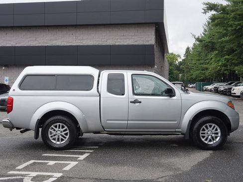 Used 2014 Nissan Frontier SV AWD/4WD image 12