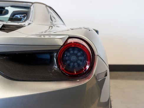 Used 2017 Ferrari 488 Spider image 39