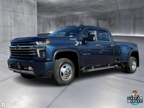 Used 2022 Chevrolet Silverado 3500 High Country w/ Technology Package image 2